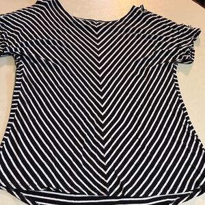Cable & Gauge L Black and White Chevron Top w/Grommeted Peek-a-Boo Shoulders